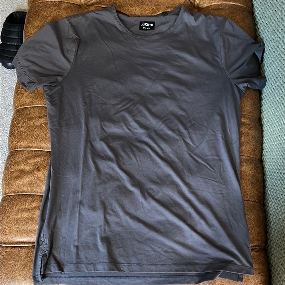 Cuts Clothing Gray Short Sleeve Tee
